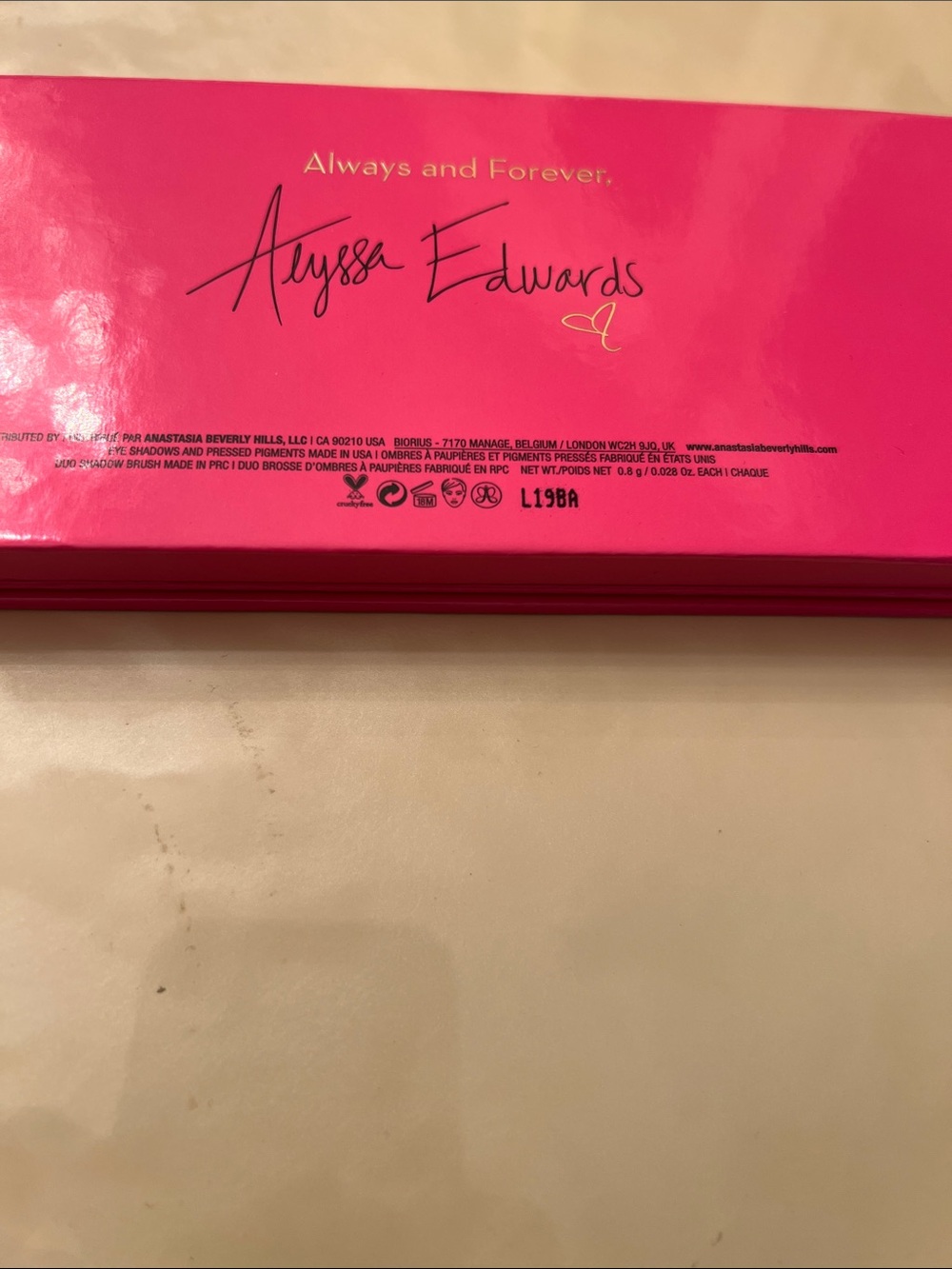 Anastasia Beverly Hills Alyssa Edwards Eyeshadow Palette - Bright Pink - Picture 4 of 4